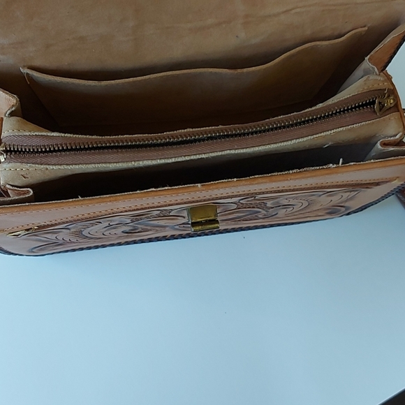 Leather Shouder Bag - Picture 7 of 10